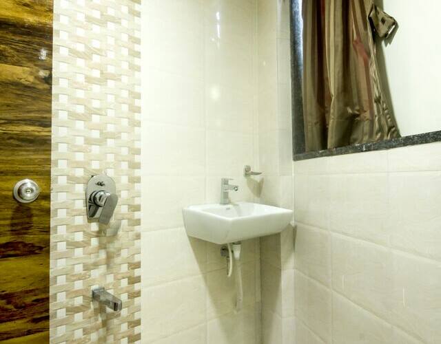 Hotel Surbhi, Mumbai 5